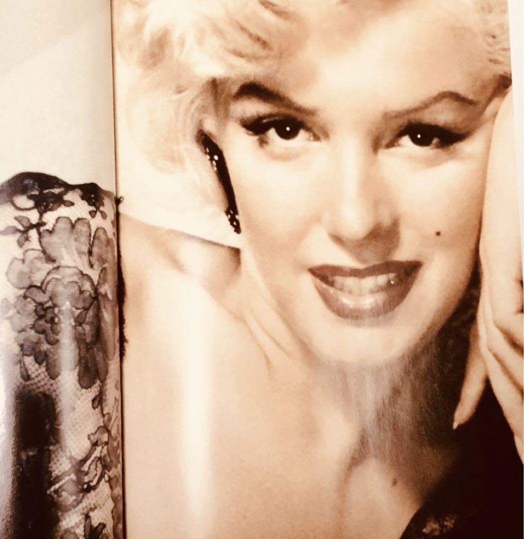 Amazon.co.jp: 洋書 マリリンモンロー写真集 32年前のデッドストック