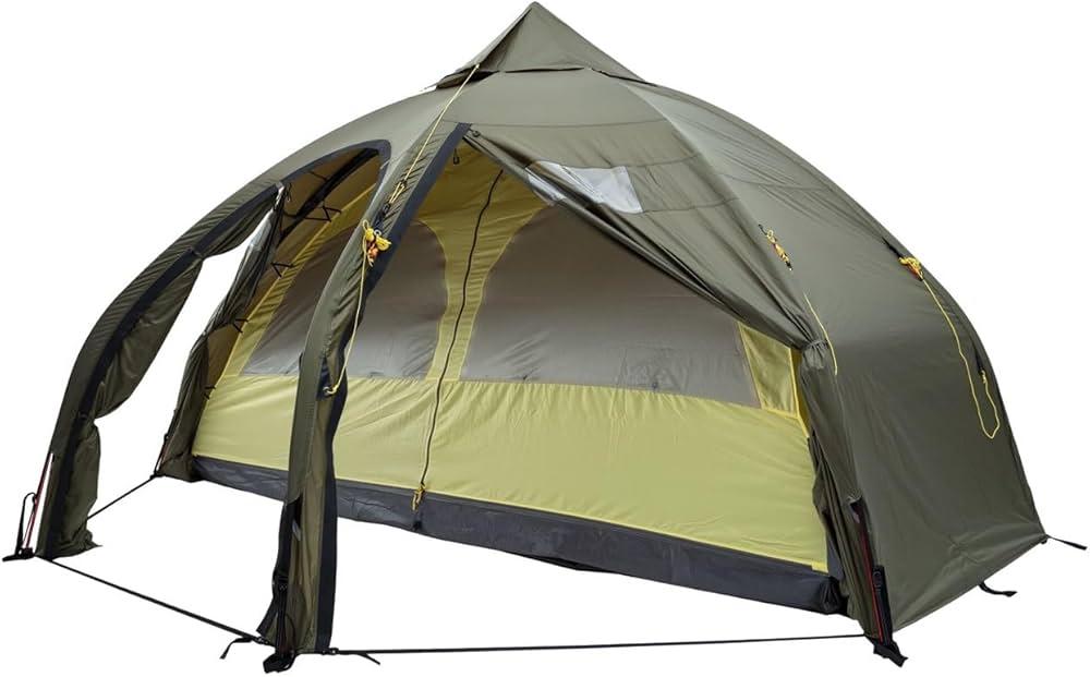 Amazon.co.jp: HELSPORT 北欧生まれの高機能テント Varanger Dome 8-10