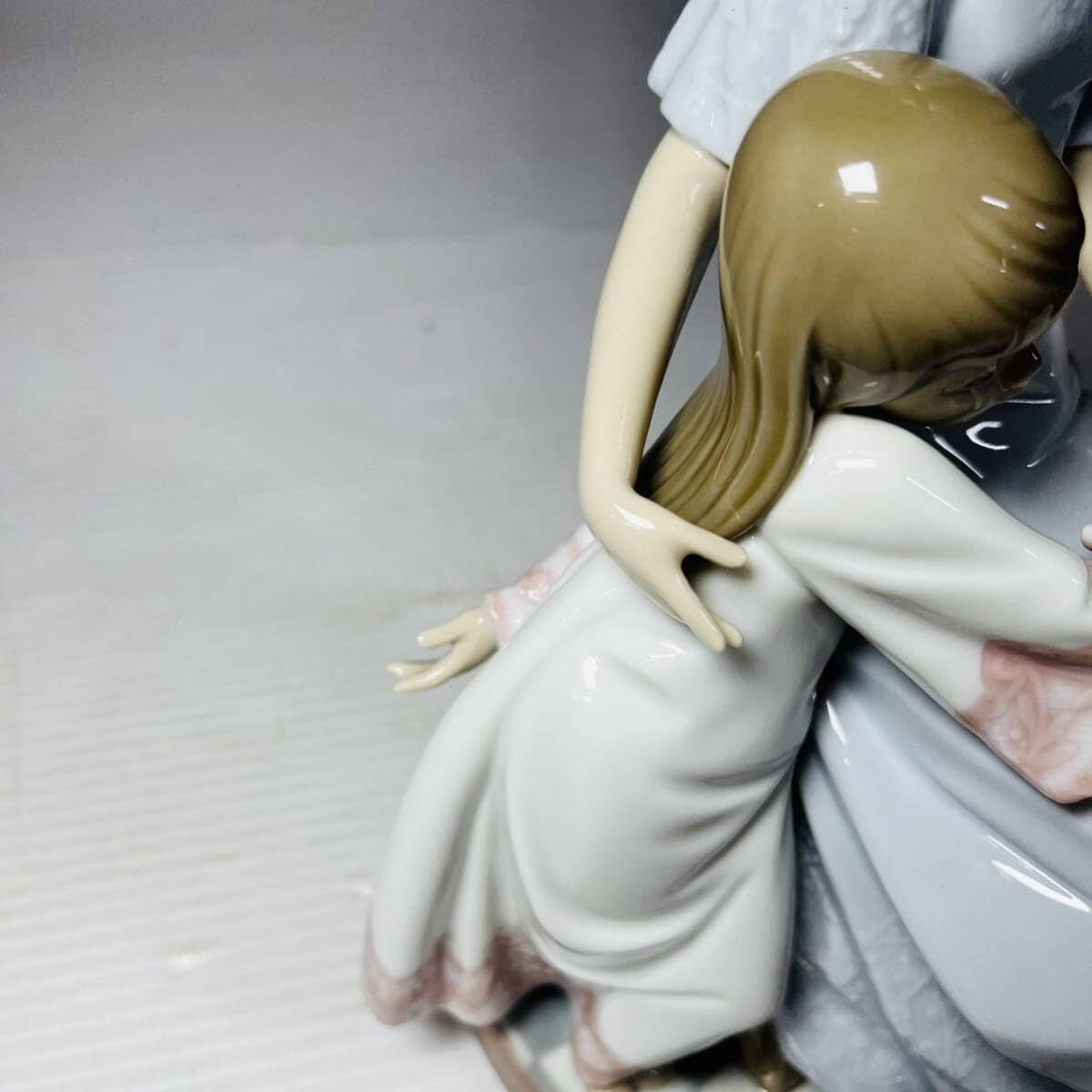 Amazon.co.jp: LLADRO おやすみ前のご本No.5457 スペイン陶磁器 少女