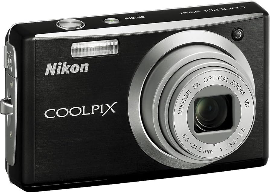 Amazon.com : Nikon Coolpix S560 10MP Digital Camera with 5x