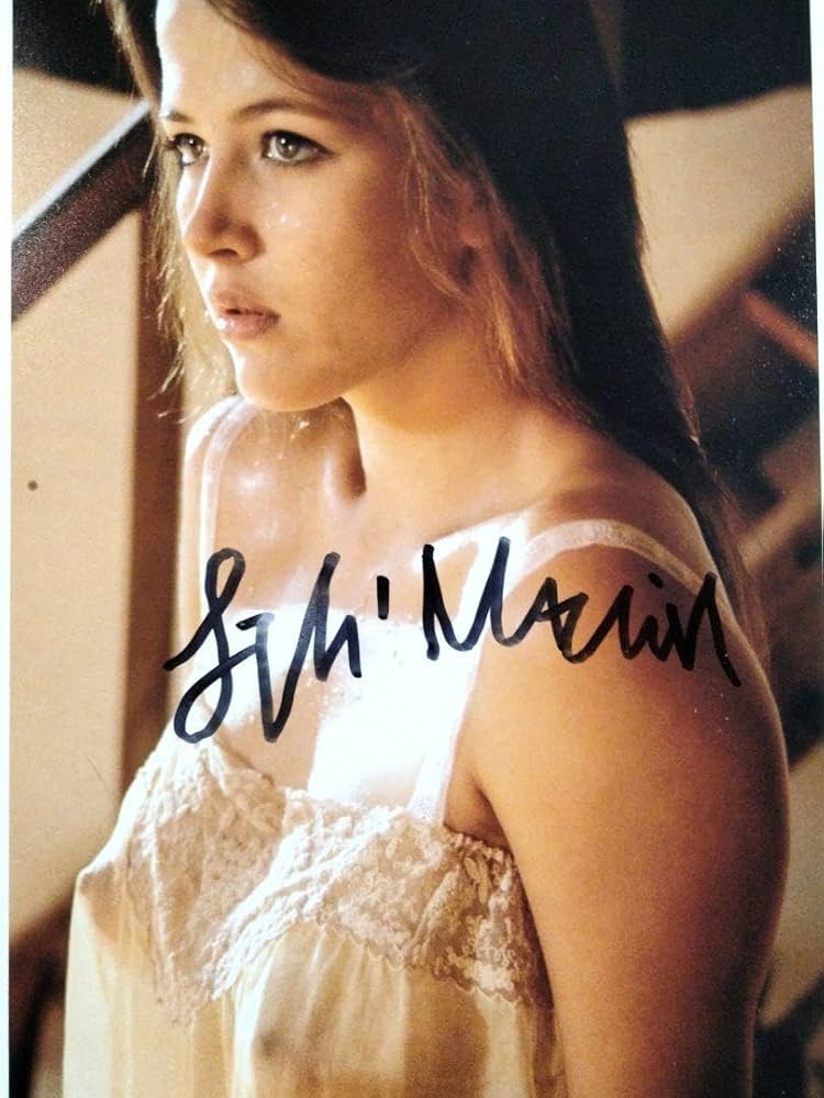 Amazon.co.jp: ソフィー マルソー…直筆サイン入り超大型写真… : おもちゃ