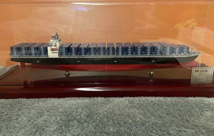 Amazon.co.jp: 貴重船 模型 NYK LINE コンテナ船 : おもちゃ