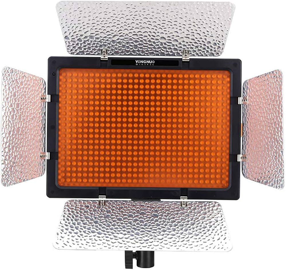 Amazon | Yongnuo YN-600 LEDビデオライト 600球のLEDを搭載 カメラ