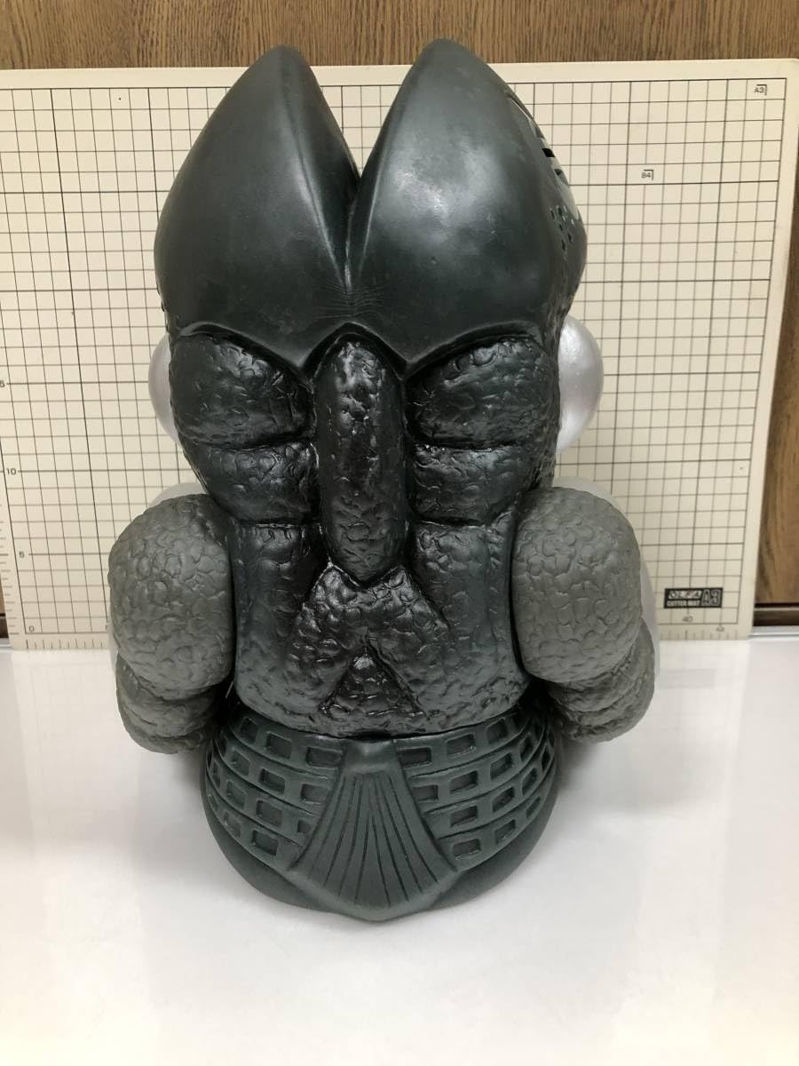 Amazon.co.jp: バルタン星人 貯金箱 フィギュア ソフビ 巨大 円谷プロ
