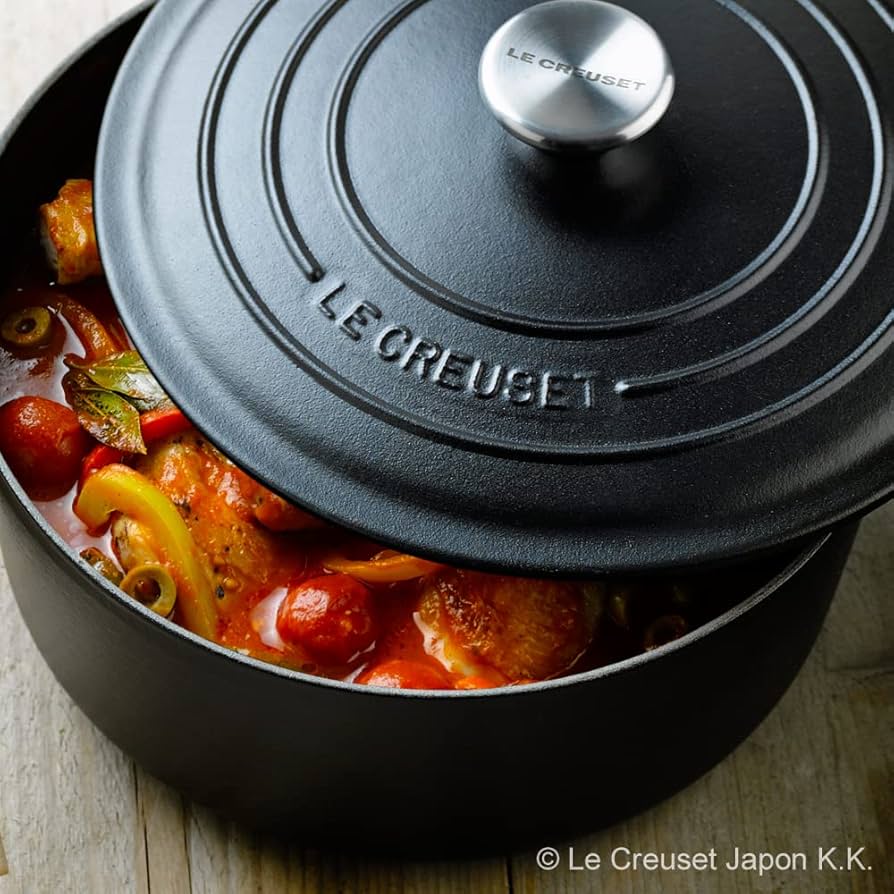 Amazon｜ル・クルーゼ(Le Creuset) 鋳物 ホーロー 鍋 両手鍋 鉄鍋