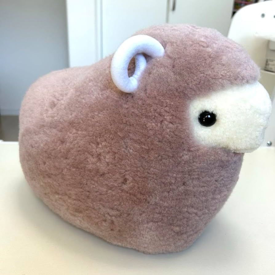 Amazon.co.jp: じぶんまくらムートンひつじ抱き枕 : ホーム＆キッチン
