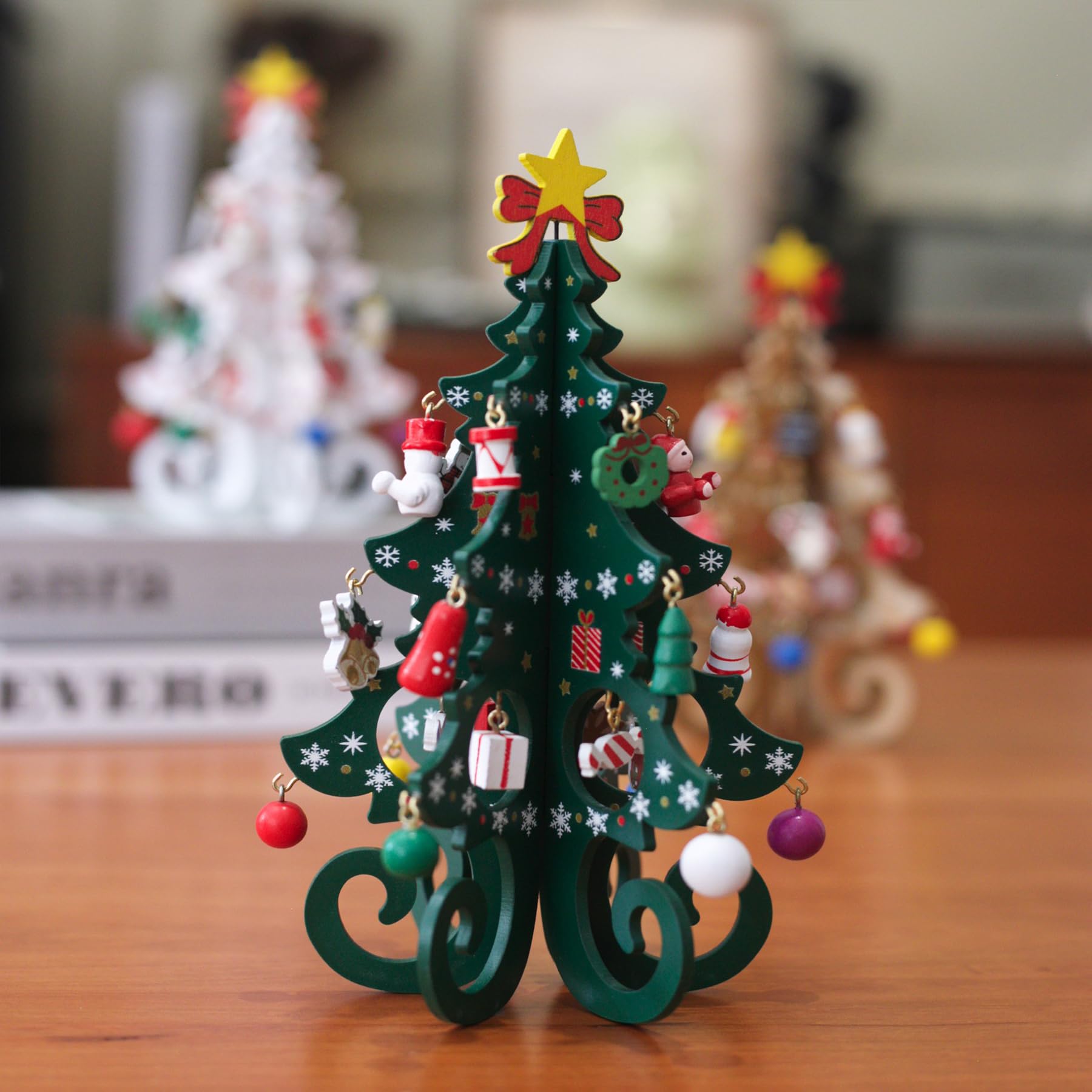 Amazon.co.jp: クリスマスツリー飾り、グリーンツリーにカラフルな飾り