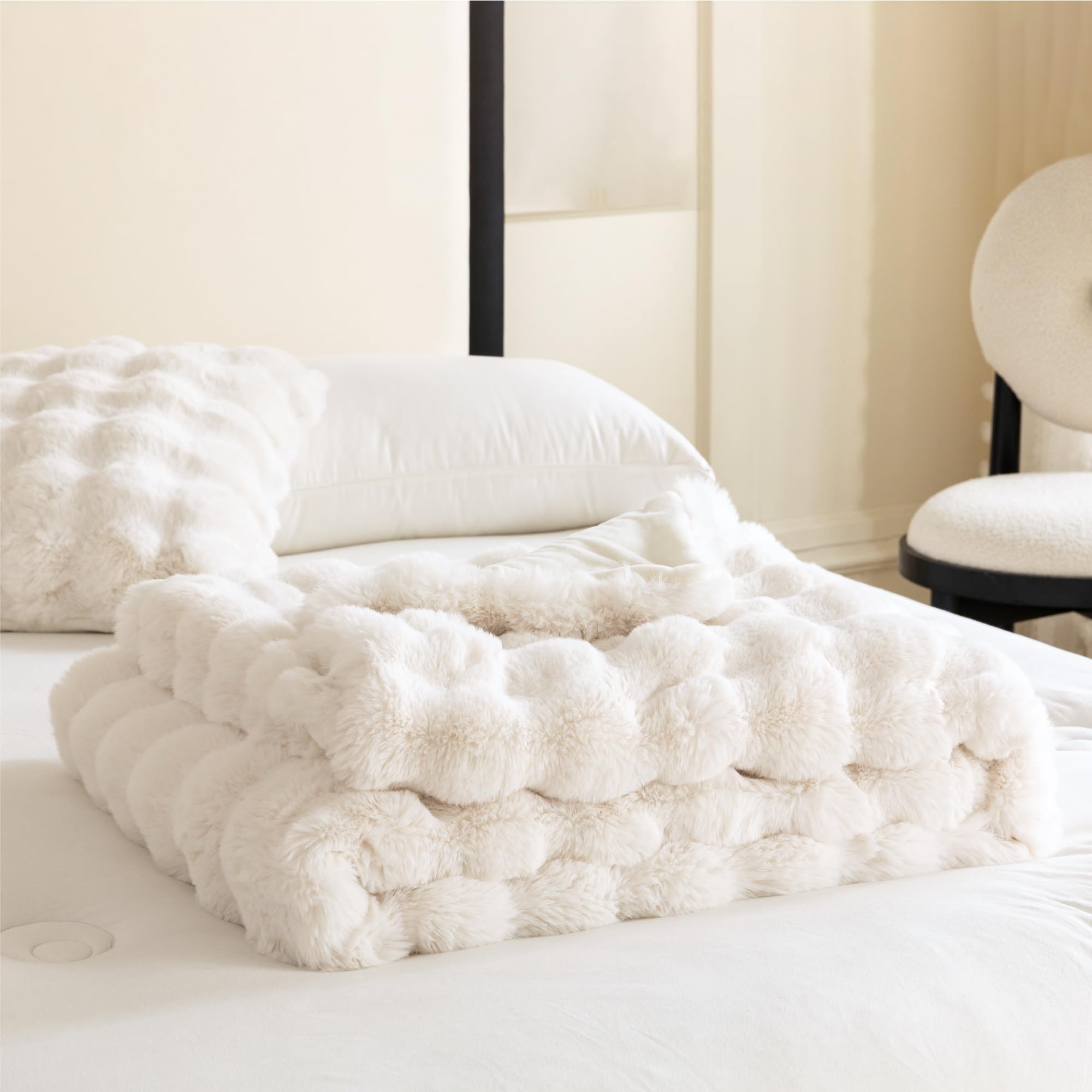 Amazon｜NERUS 毛布 ふわとろ毛布 もこもこ毛布 ブランケット ふわとろ