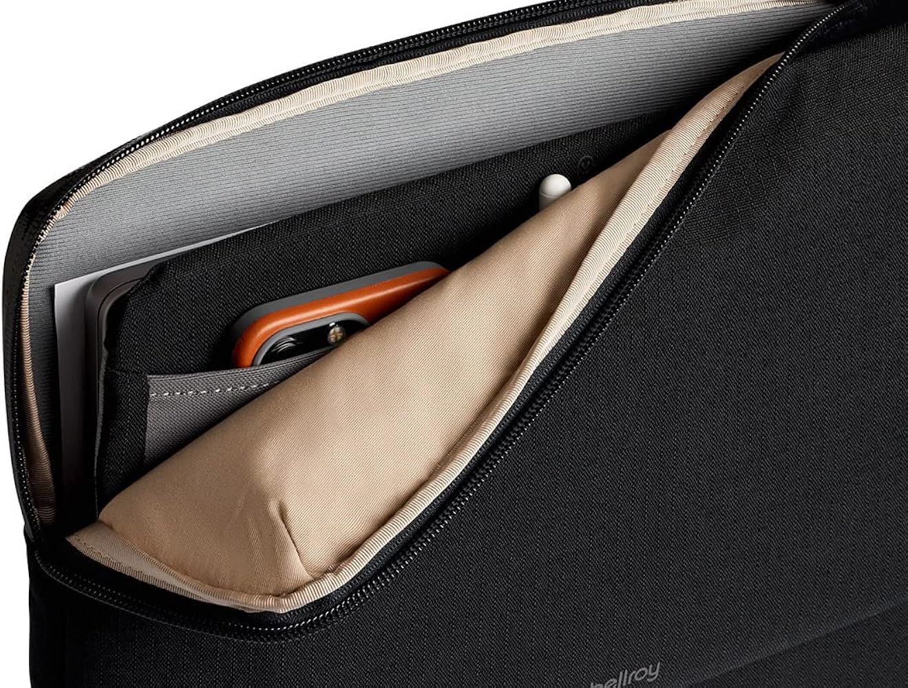 Amazon.com: Bellroy Laptop Caddy (16” Laptop Cover) - Black