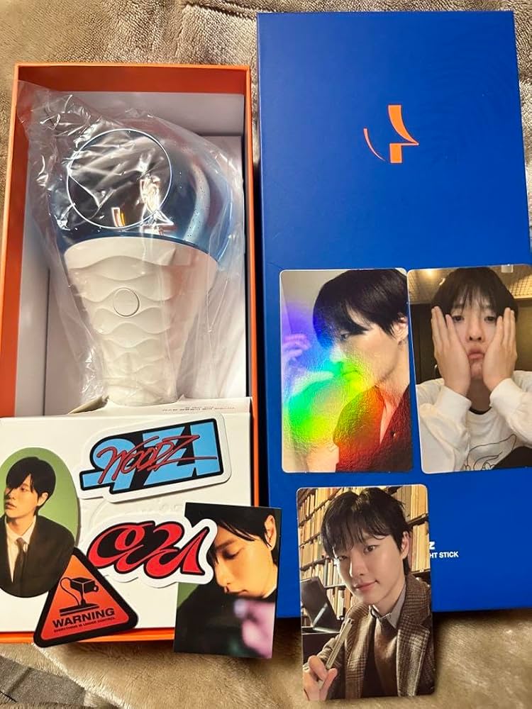 Amazon.co.jp: woodz チェスンヨン ペンライト トレカステッカー