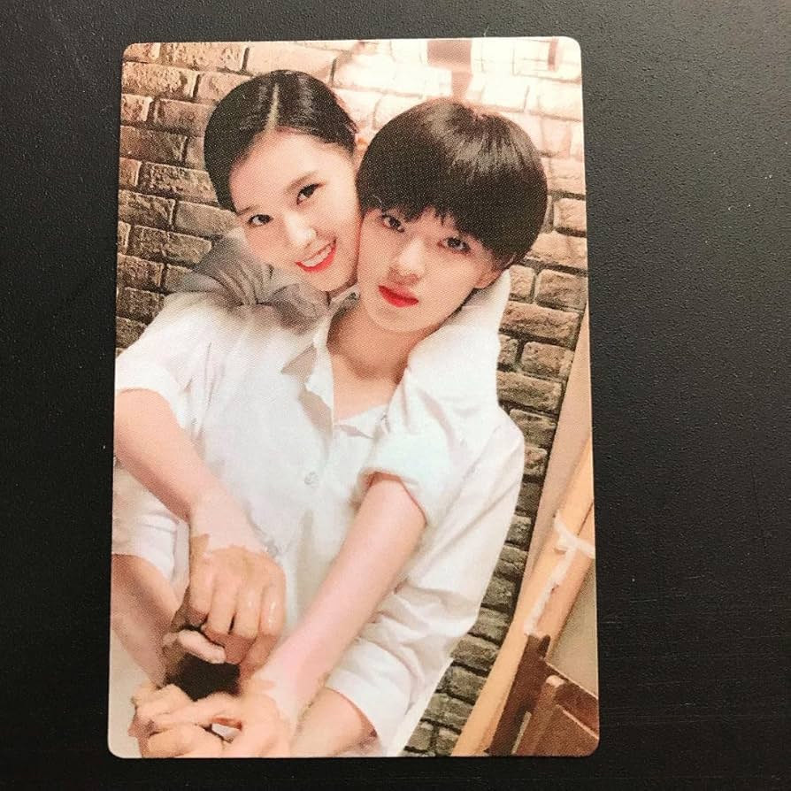 Amazon.co.jp: サナ ジョンヨン サノク TWICE what is love? 事前収録