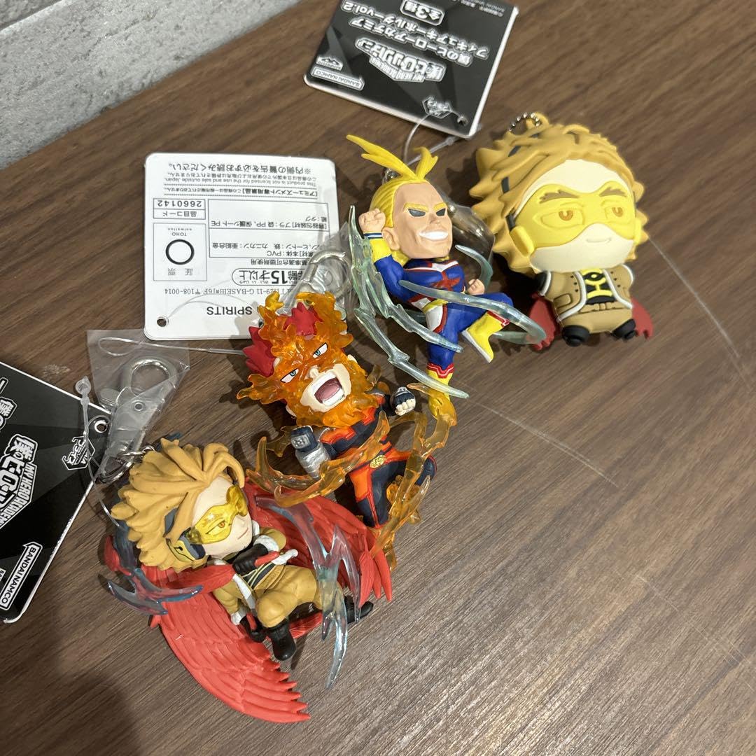 Amazon.co.jp: ヒロアカ まとめ フィギュアキーホルダー ホークス