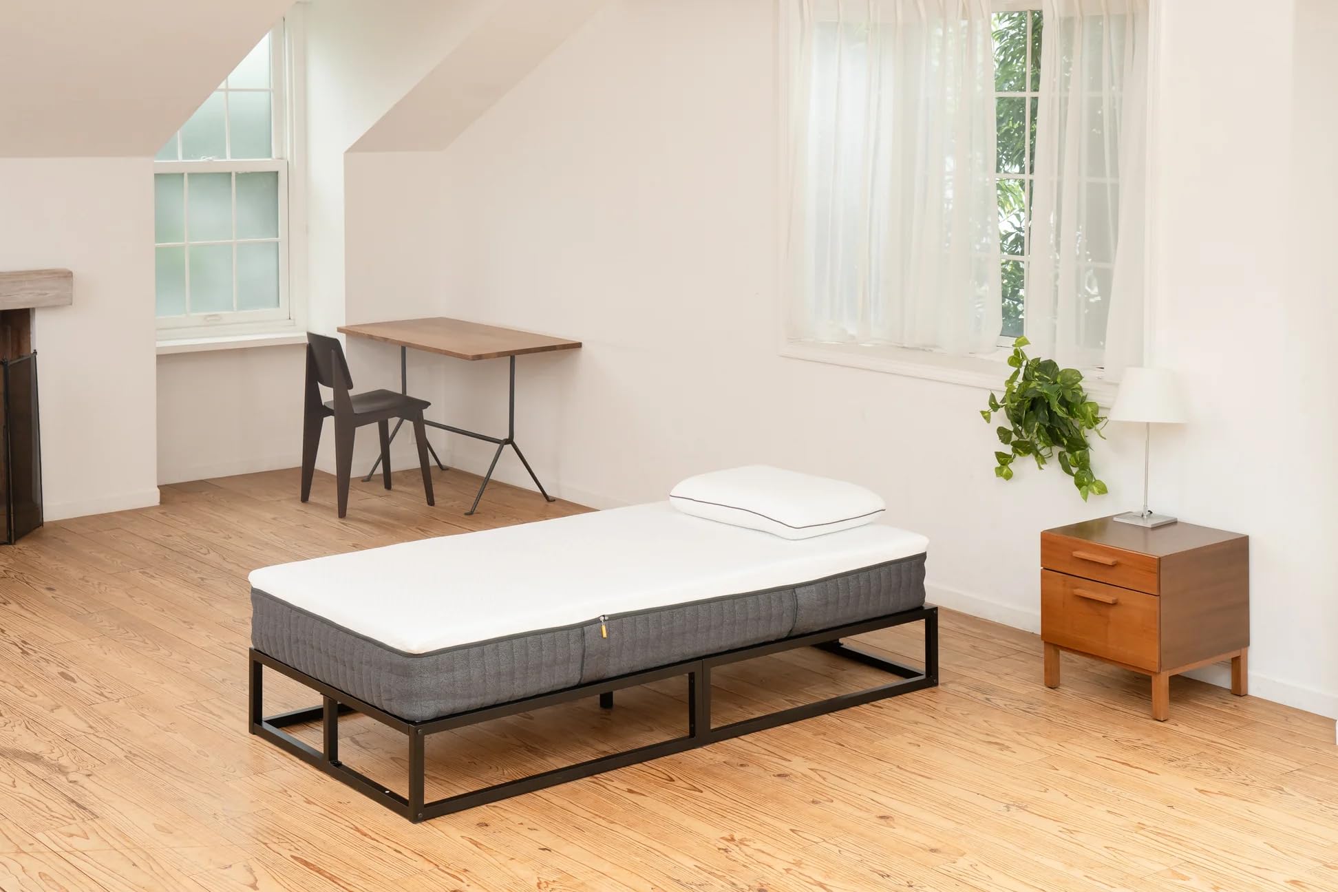 Amazon｜エマ・ベーシック ベッドフレーム (シングル) 組立簡単メタル