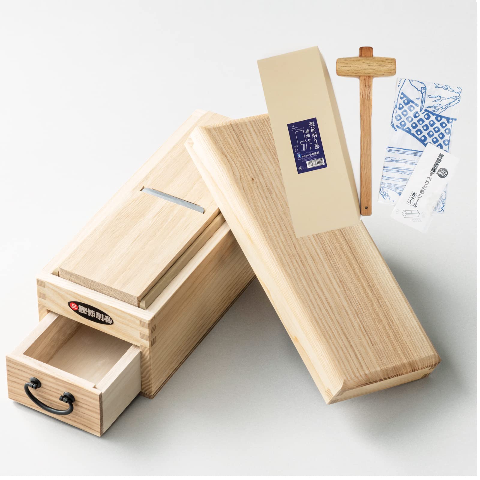 Amazon | 国産 鰹節削り器 燕三条 藤秀印鰹鉋刃使用 かつお節 鰹節削り