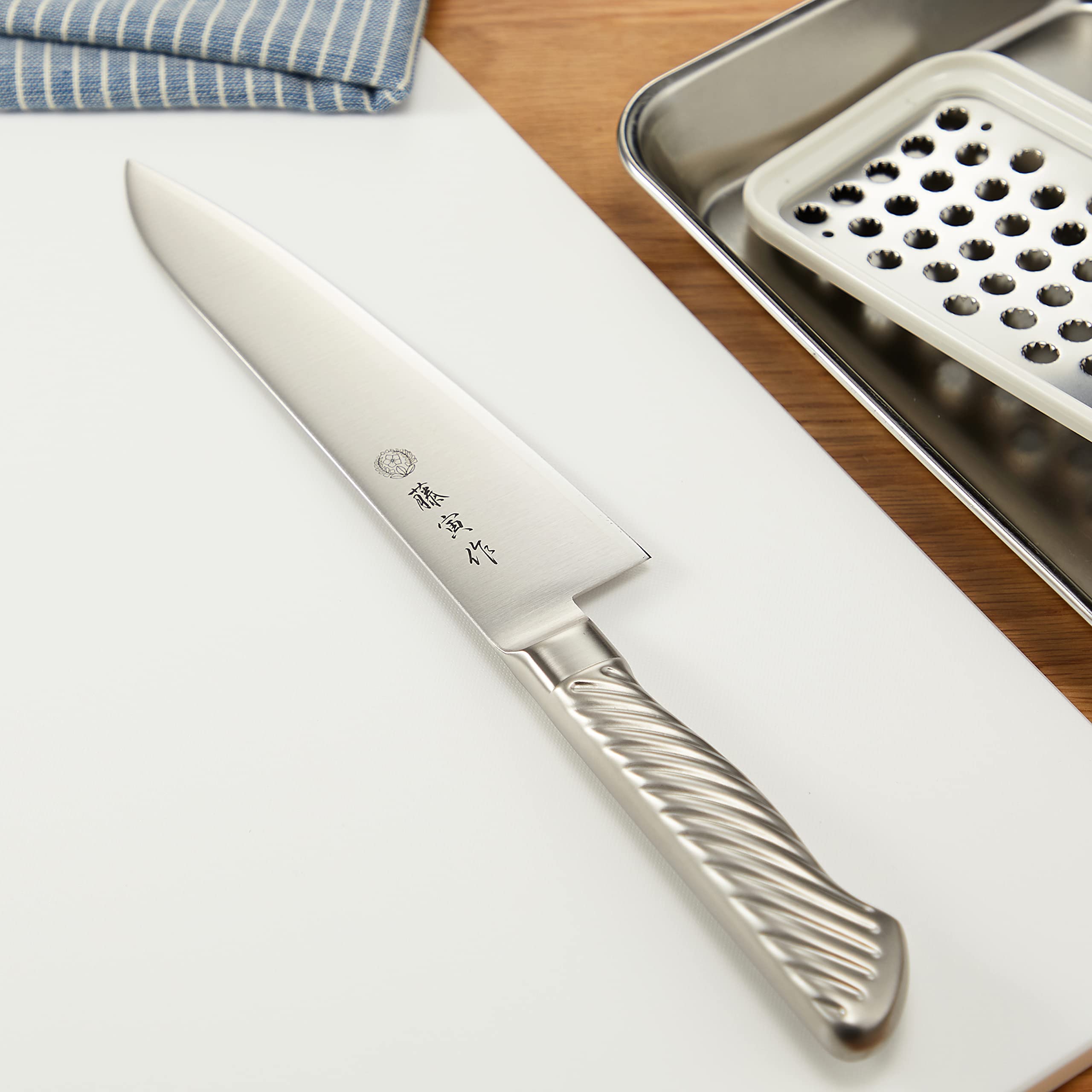 Amazon｜藤寅作 牛刀 180mm 日本製 コバルト合金鋼 両刃 肉切りだけで