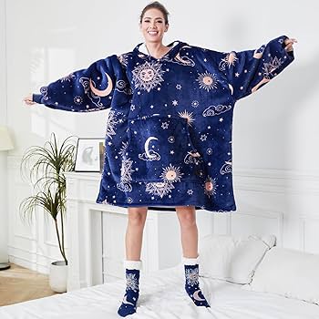 Amazon.com: THREE POODLE Wearable Blanket Hoodie with Slipper