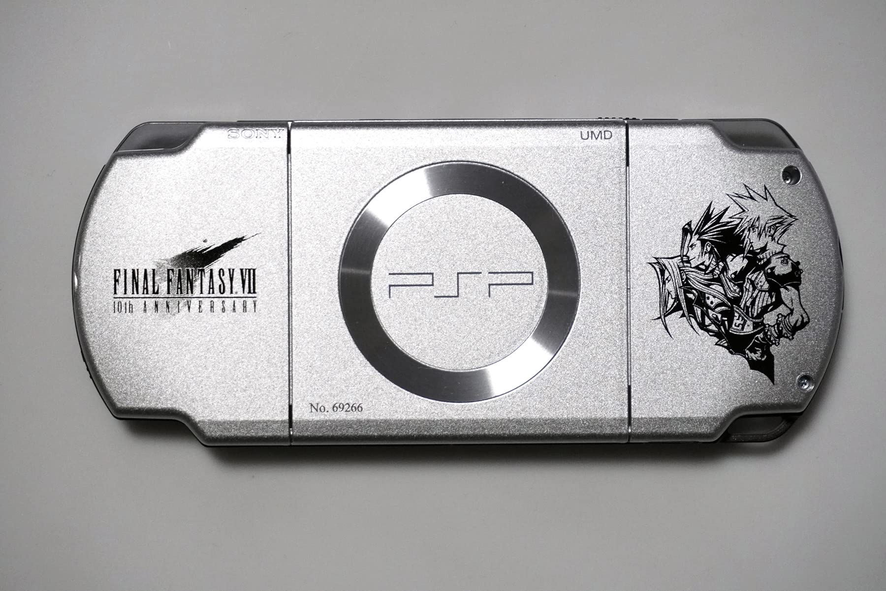 Amazon.com: Sony Playstation Portable (PSP) 2000 Series Crisis