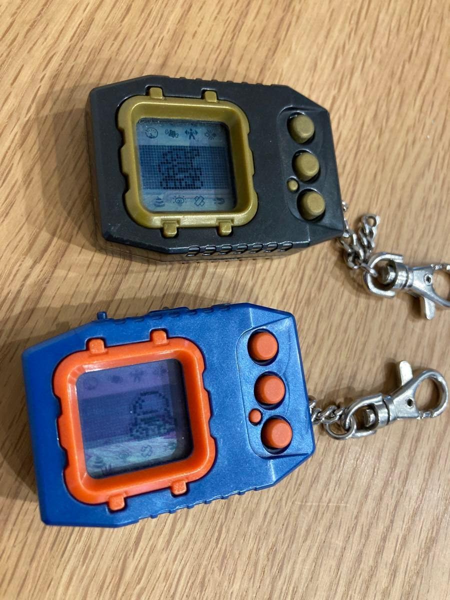 Amazon.co.jp: デジモンペンデュラム初代2台セットver.2とver.5で