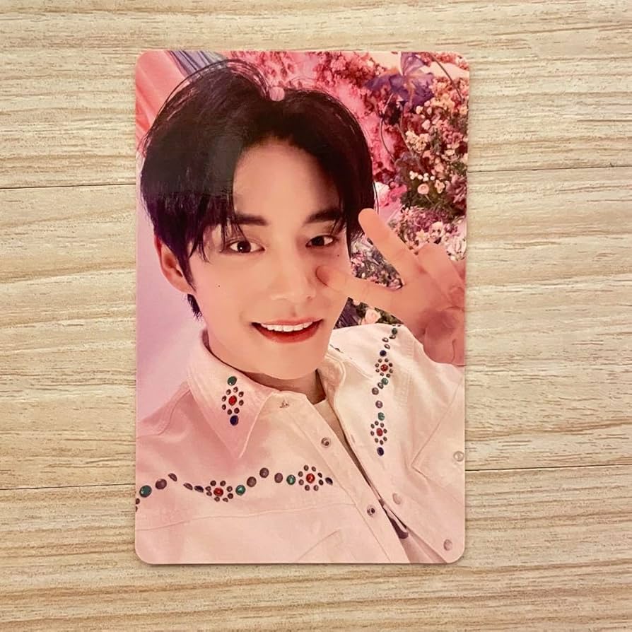 Amazon.co.jp: zb1 ゼベワン ゆらゆら キム ジウン 会場限定 トレカ