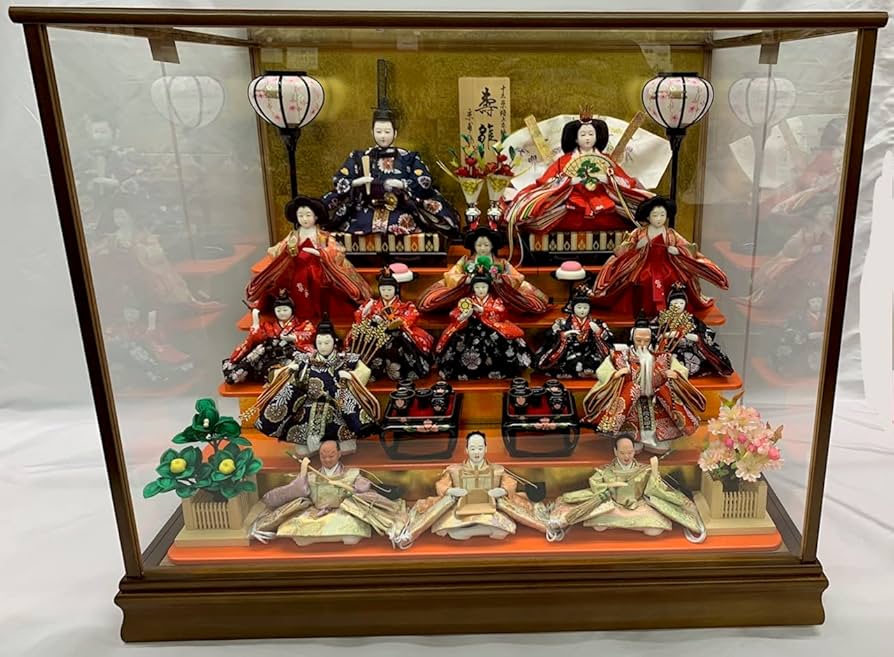 Amazon | 雛人形 15人揃い ケース入り 3015‐01(画像は1例で、人形の