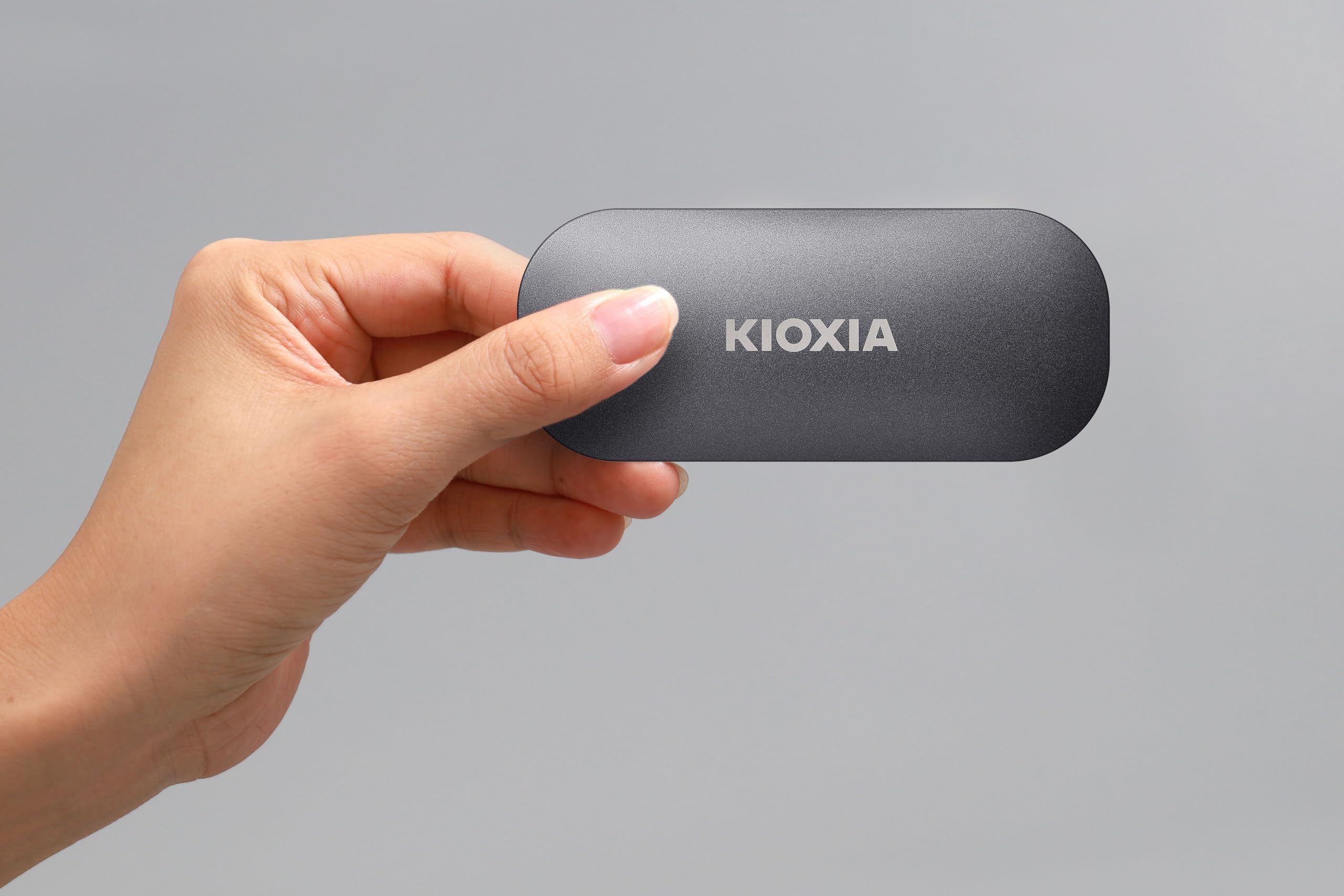 Amazon | KIOXIA EXCERIA PLUS ポータブルSSD 1TB - USB 3.2 Gen2