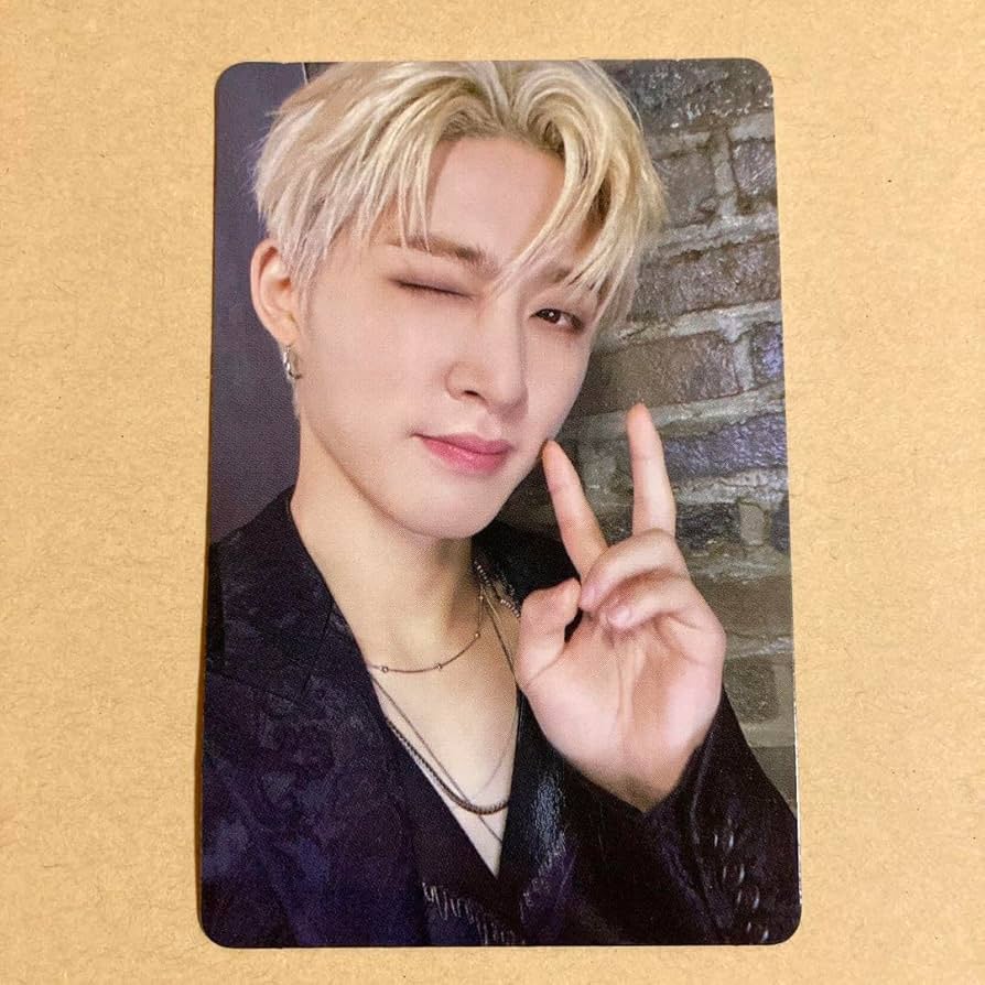 Amazon.co.jp: B.I ハンビン Love or Loved Part?1 トレカ : おもちゃ