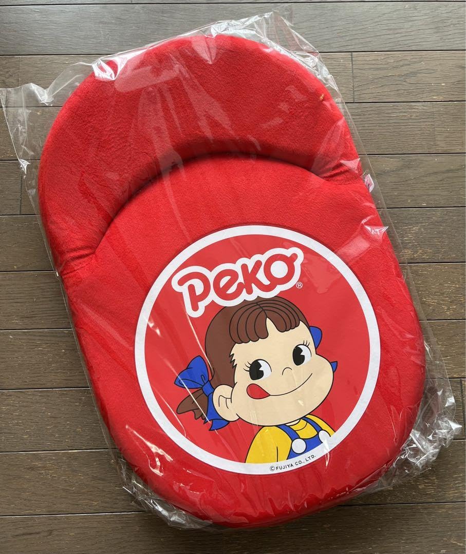 Amazon.co.jp: FUJIYA 不二家ペコちゃん 座椅子 お菓子くじ2011 座椅子