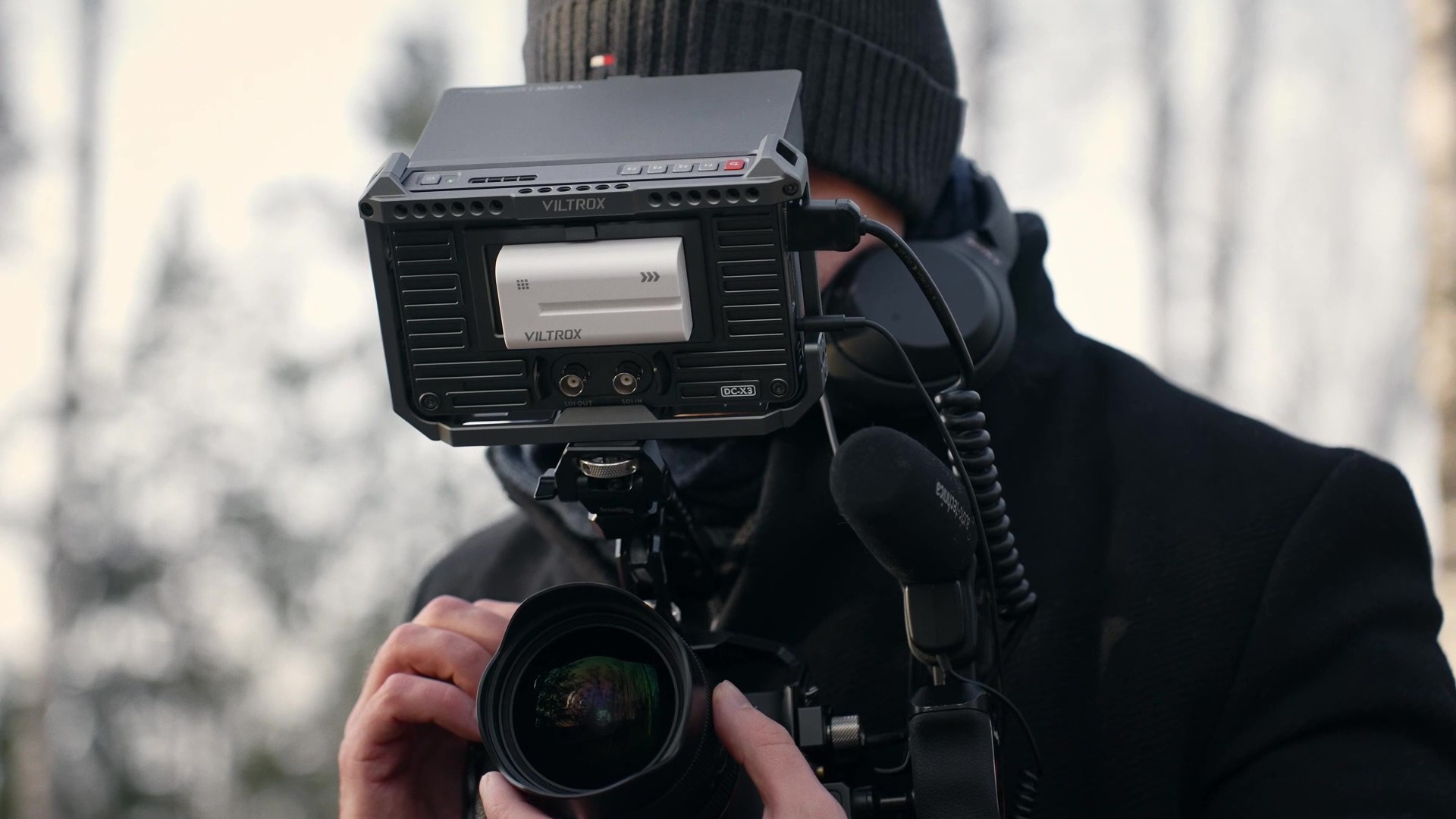 Amazon | VILTROX DC-X3 カメラ モニター&ケージ セット 3G-SDI