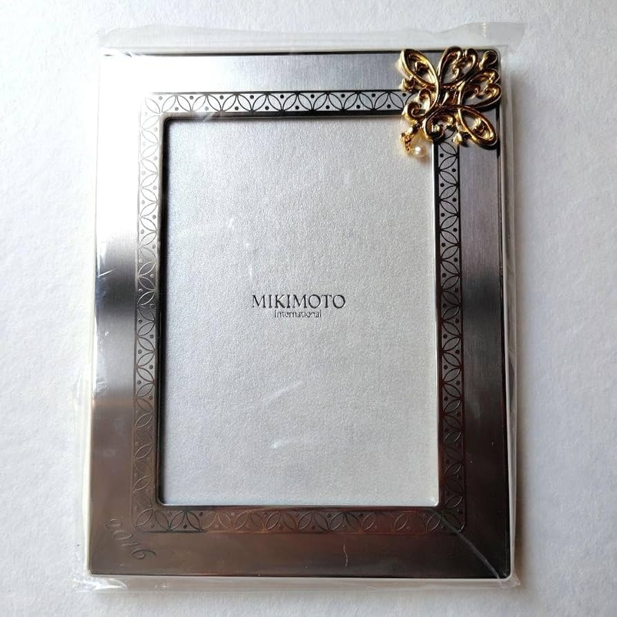 Amazon.co.jp: MIKIMOTO 写真立て本真珠付き : ホビー