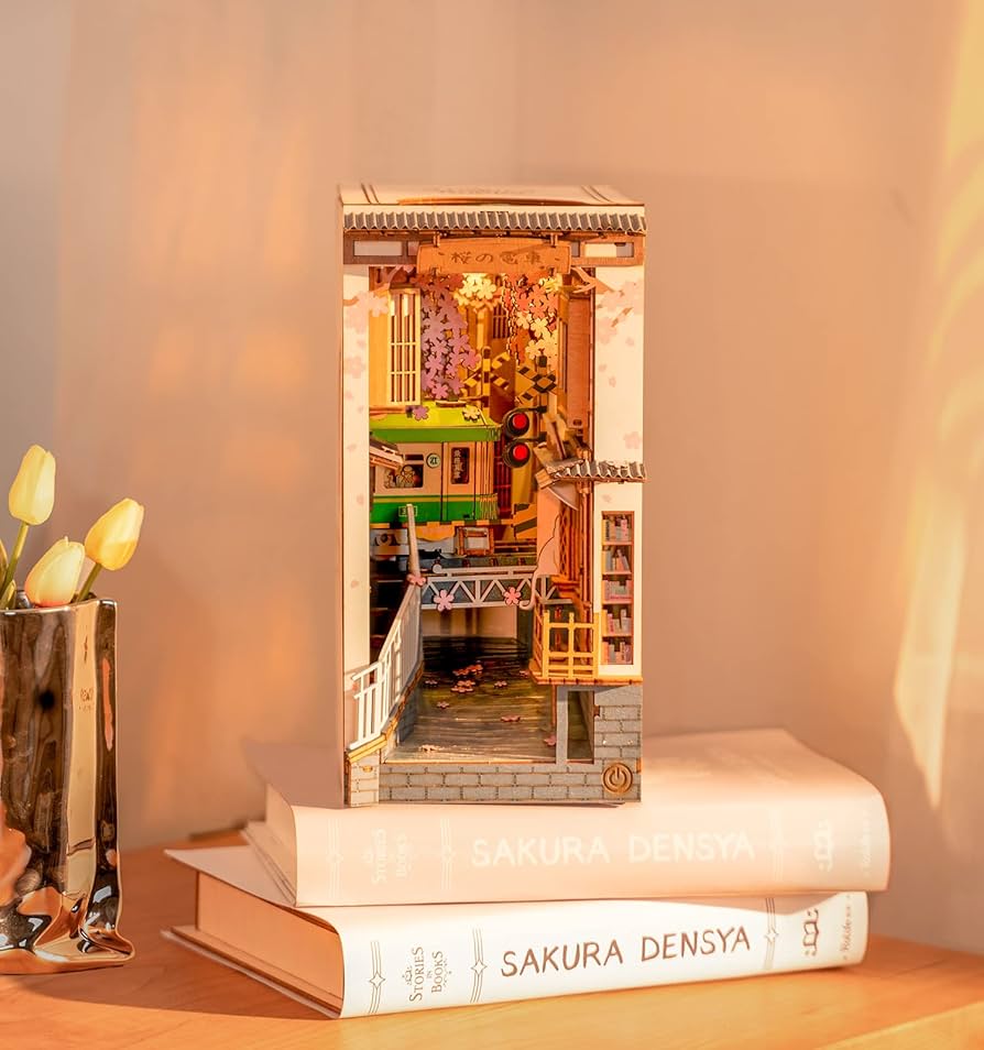 Amazon | Rolife DIY ブックヌック 桜の電車 立体パズル ミニチュア