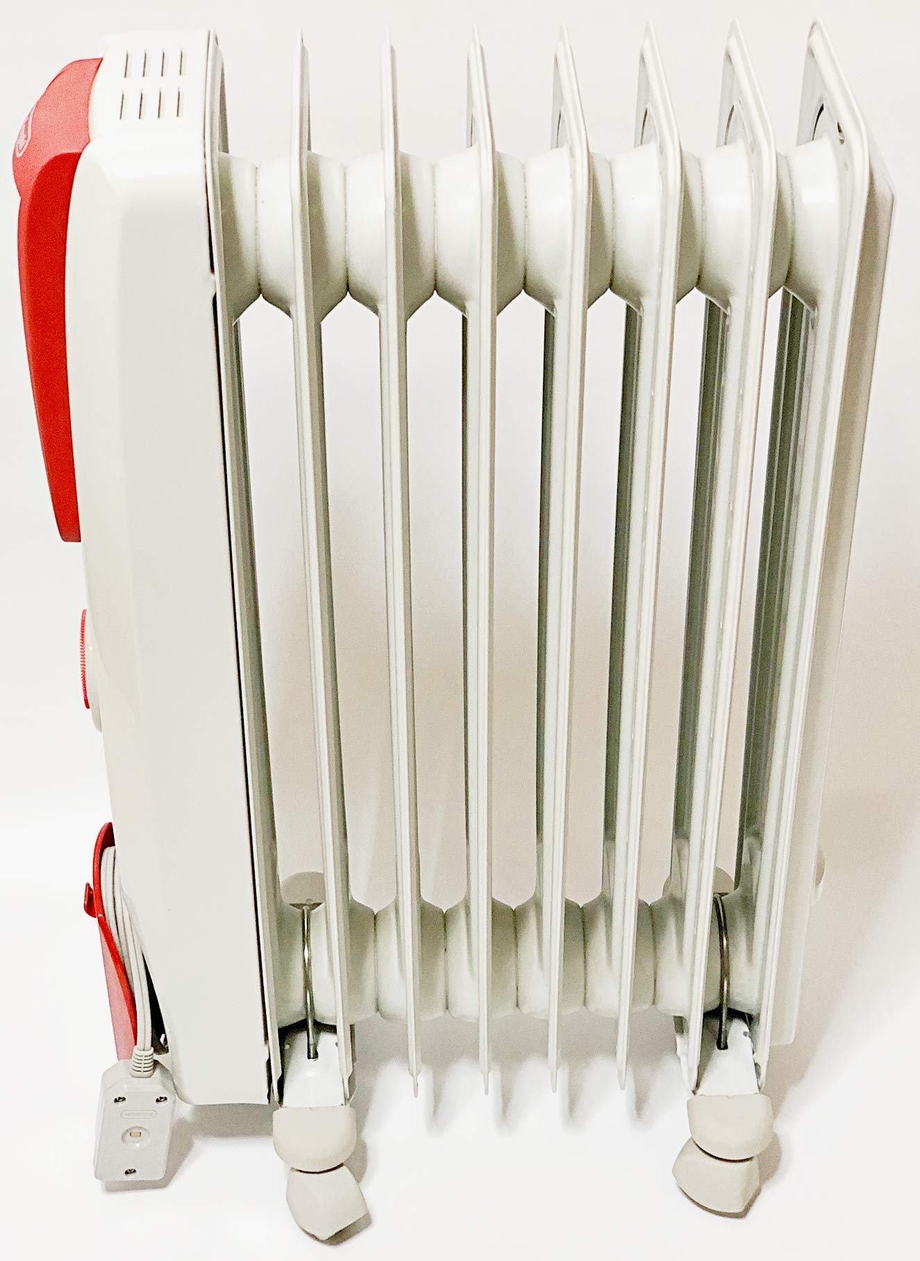 Amazon | DeLonghiデロンギ 1200Wオイルヒーター H770812EFS-R 8枚