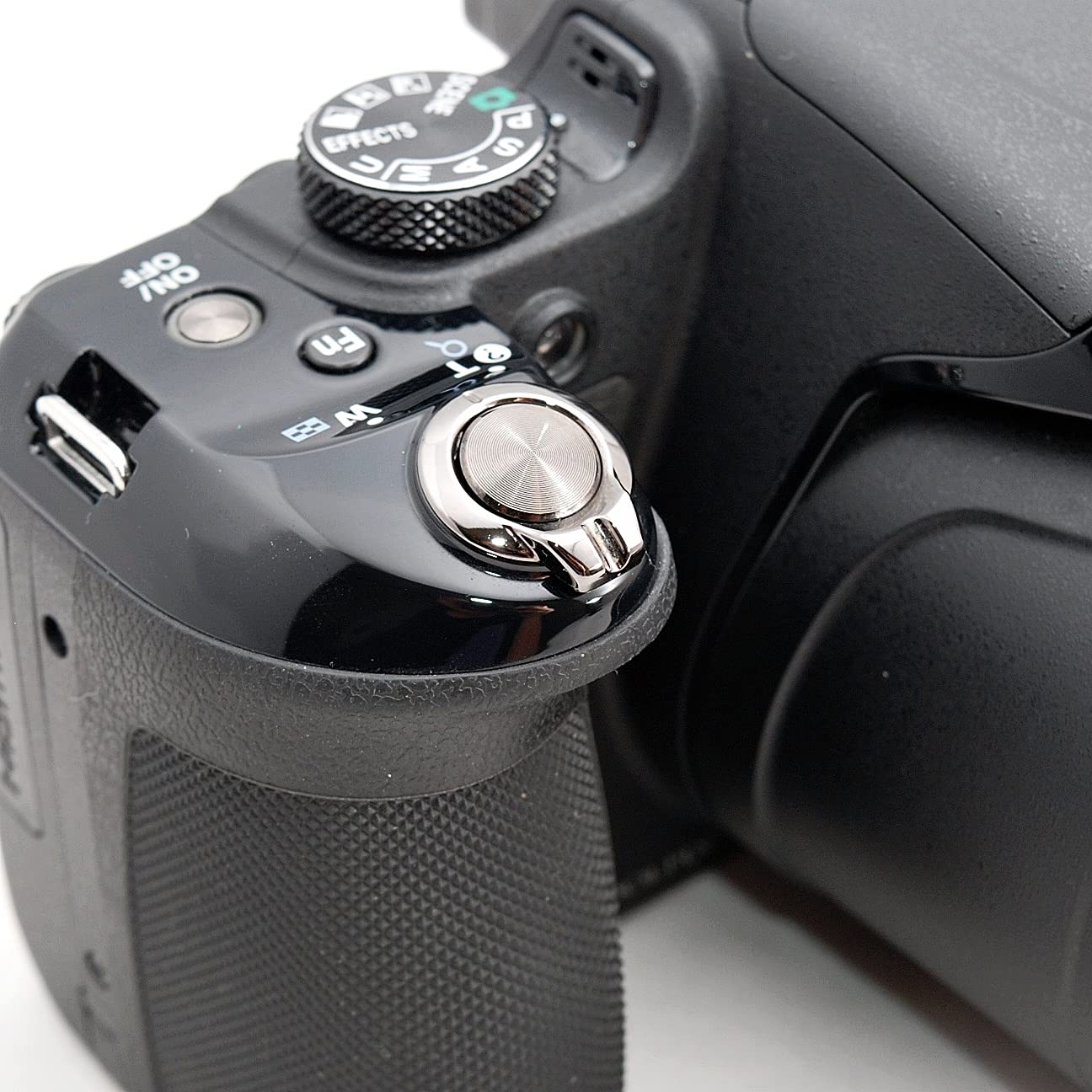 Amazon | Nikon デジタルカメラ P600 光学60倍 1600万画素 ブラック