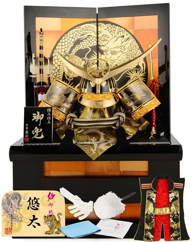 五月人形 兜飾り アクリルケース 上杉謙信 龍 彫金 木製 金色 子どもの