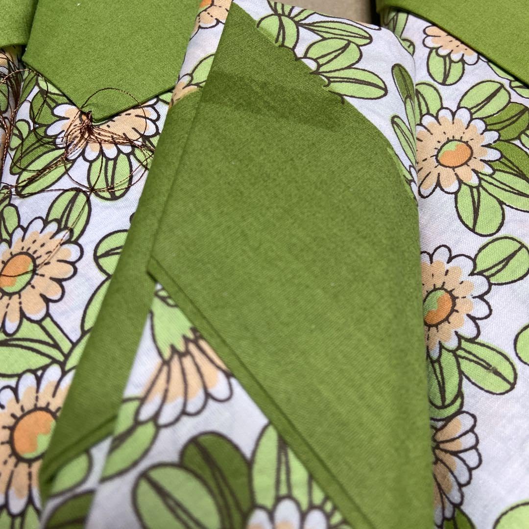 Amazon.co.jp: 昭和レトロポップ グリーン 花柄 座布団カバー 座布