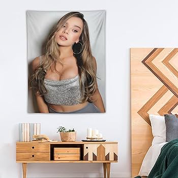 Amazon.co.jp: Hailee Steinfeld ヘイリー・スタインフェルド セクシー