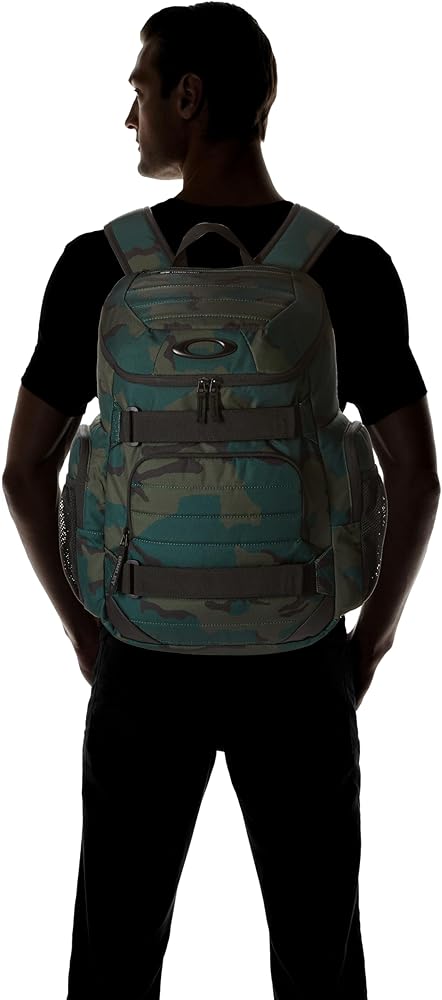 Amazon.com | Oakley Enduro 3.0 Big Backpack | Casual Daypacks