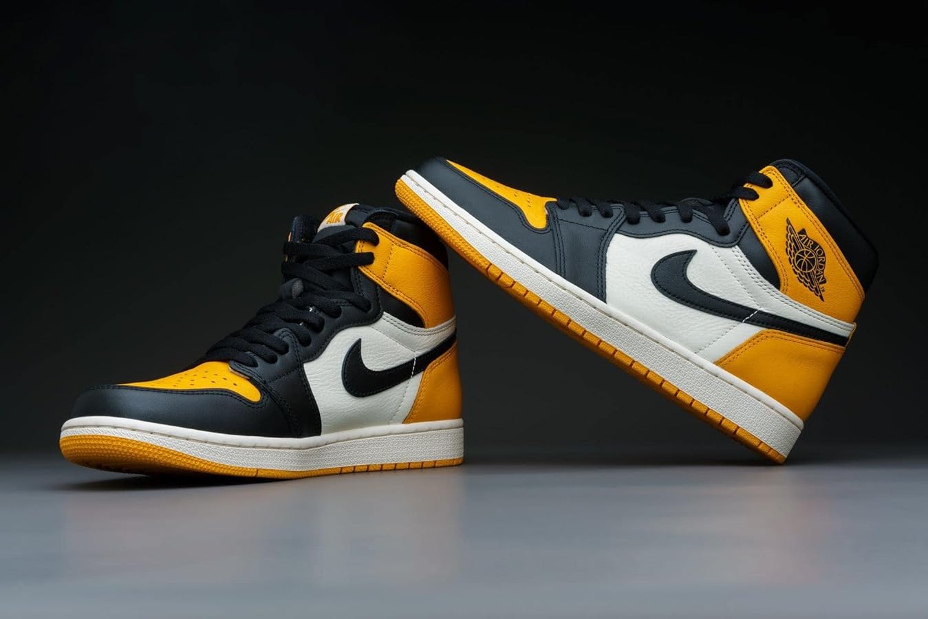 Amazon.com | Jordan Mens Air 1 High OG 555088 711 Taxi - Size 10