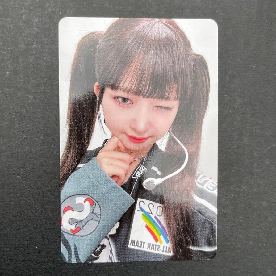 Amazon.co.jp: ive mine 28 福岡 会場限定 トレカ レイ ① : おもちゃ