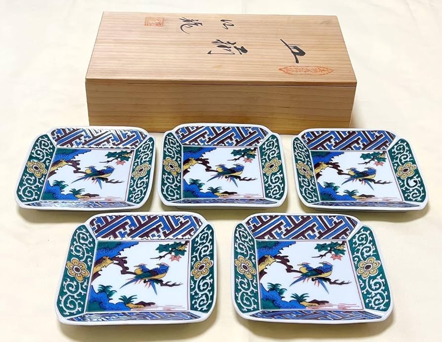Amazon | 美術九谷焼 仙龍窯 色絵花鳥文 皿揃 角皿5枚 | ノーブランド