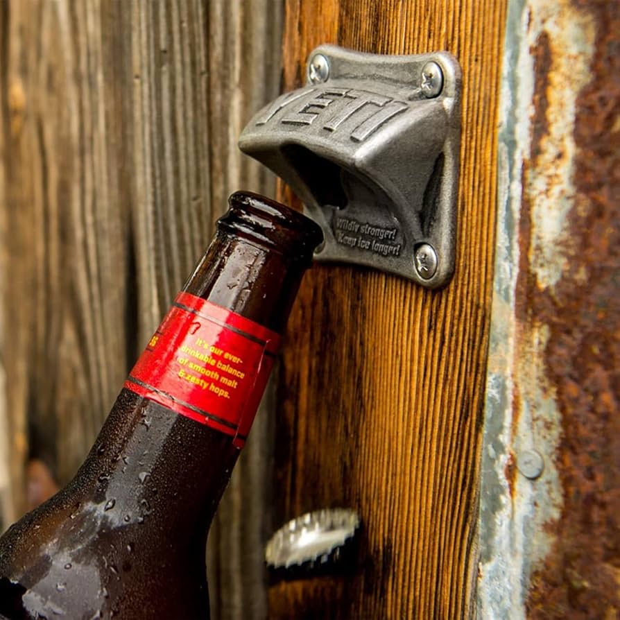 Amazon | YETI 壁またはクーラーマウント 栓抜き | YETI | 栓抜き 通販