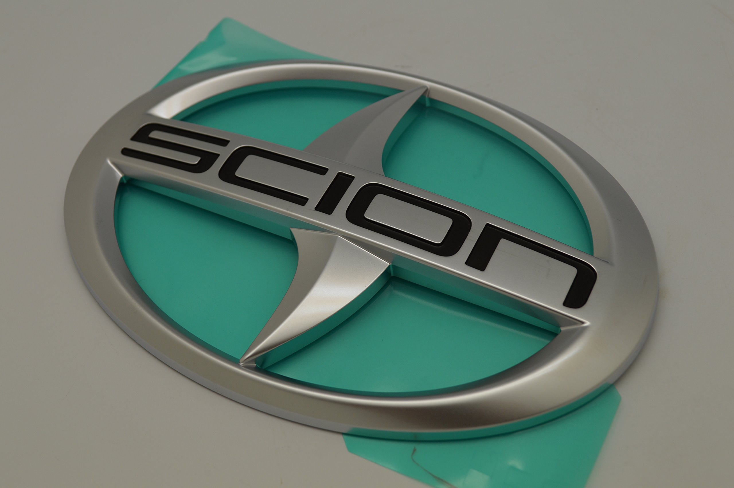 Amazon | トヨタ USサイオンIQ（NGJ10）フロントエンブレム