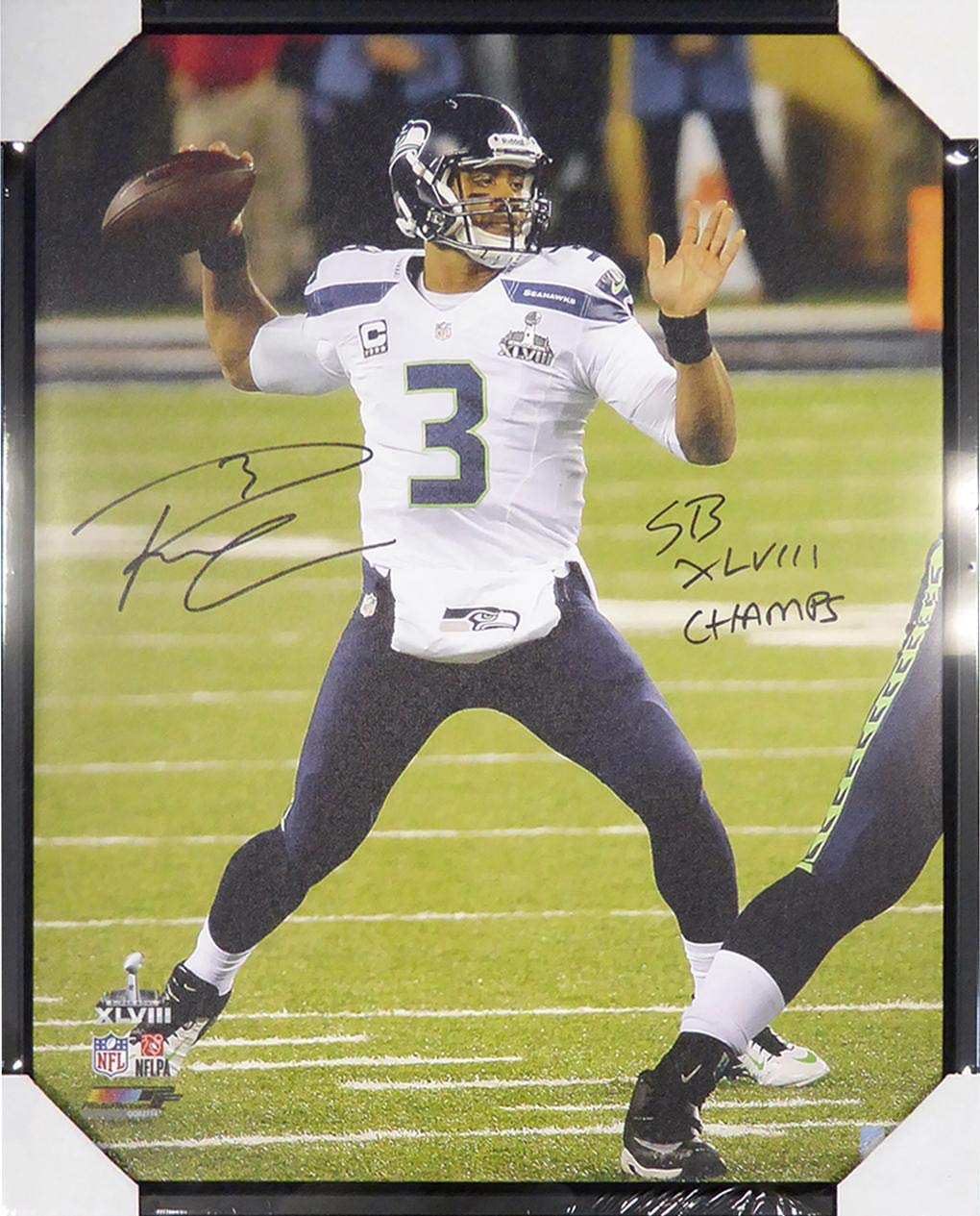 Amazon.com: Russell Wilson Autographed Framed 24x30 Canvas Photo