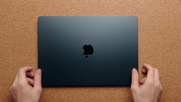 Amazon.com: Apple 2024 MacBook Pro with Apple M4 Chip (14-inch