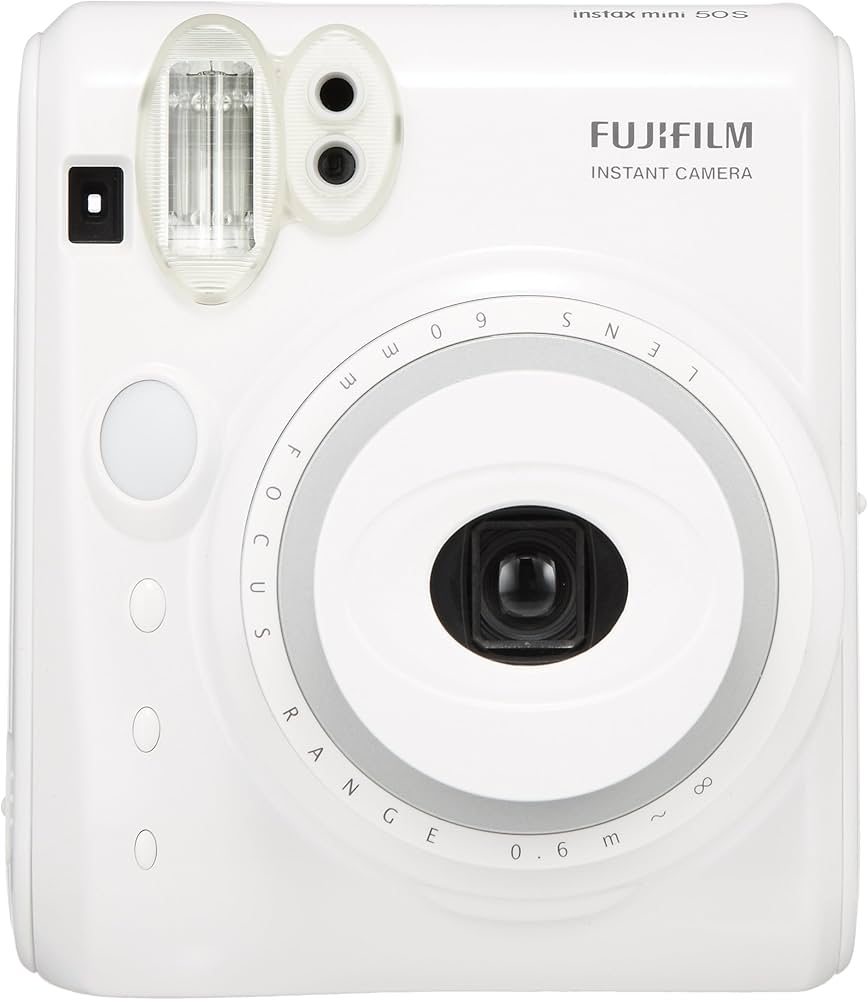 Amazon | 富士フイルム instax mini 50S チェキ（ピアノホワイト） INS
