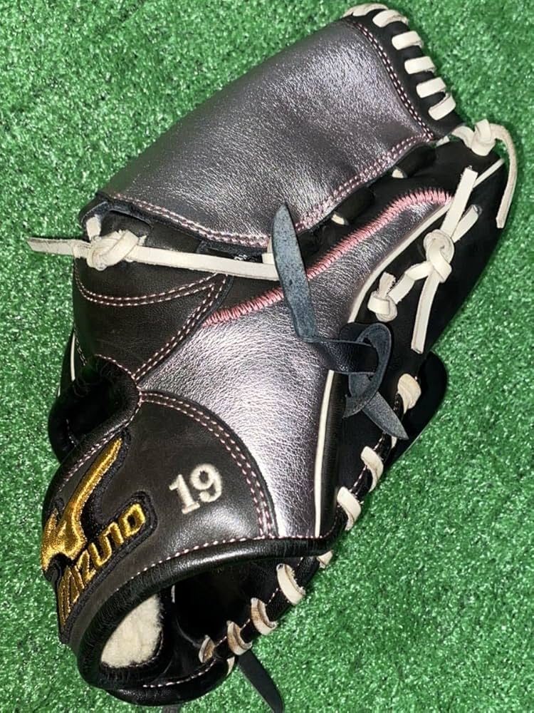 Amazon.co.jp: 中日ドラゴンズ 19 吉見一起 実使用グラブ : おもちゃ