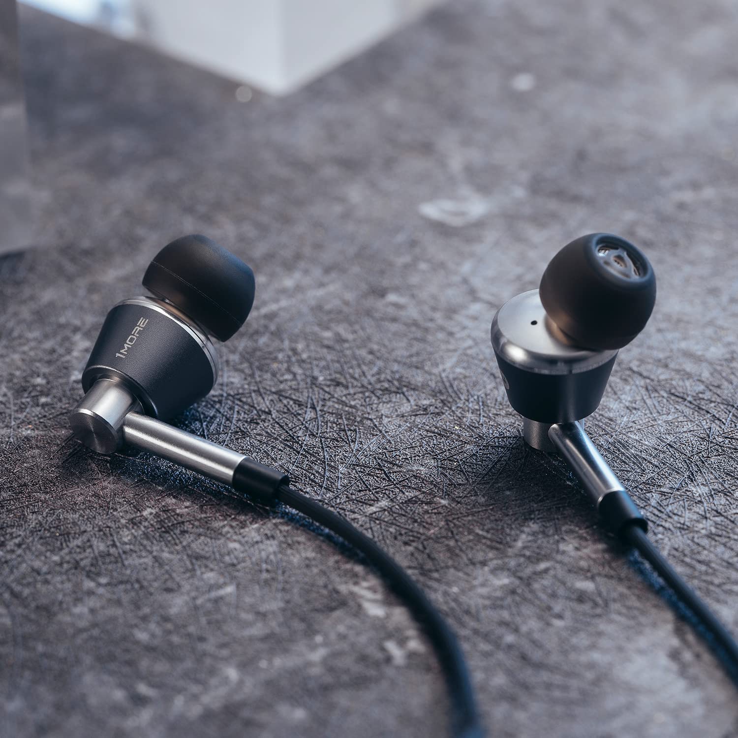 Amazon.co.jp: 1MORE 有線 イヤホン ハイレゾ音源対応 トリプル