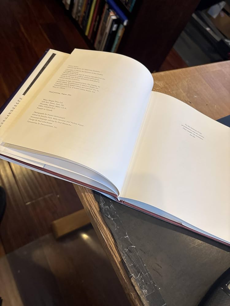 Amazon.co.jp: Change We Must: My Spiritual Journey : Veary, Nana