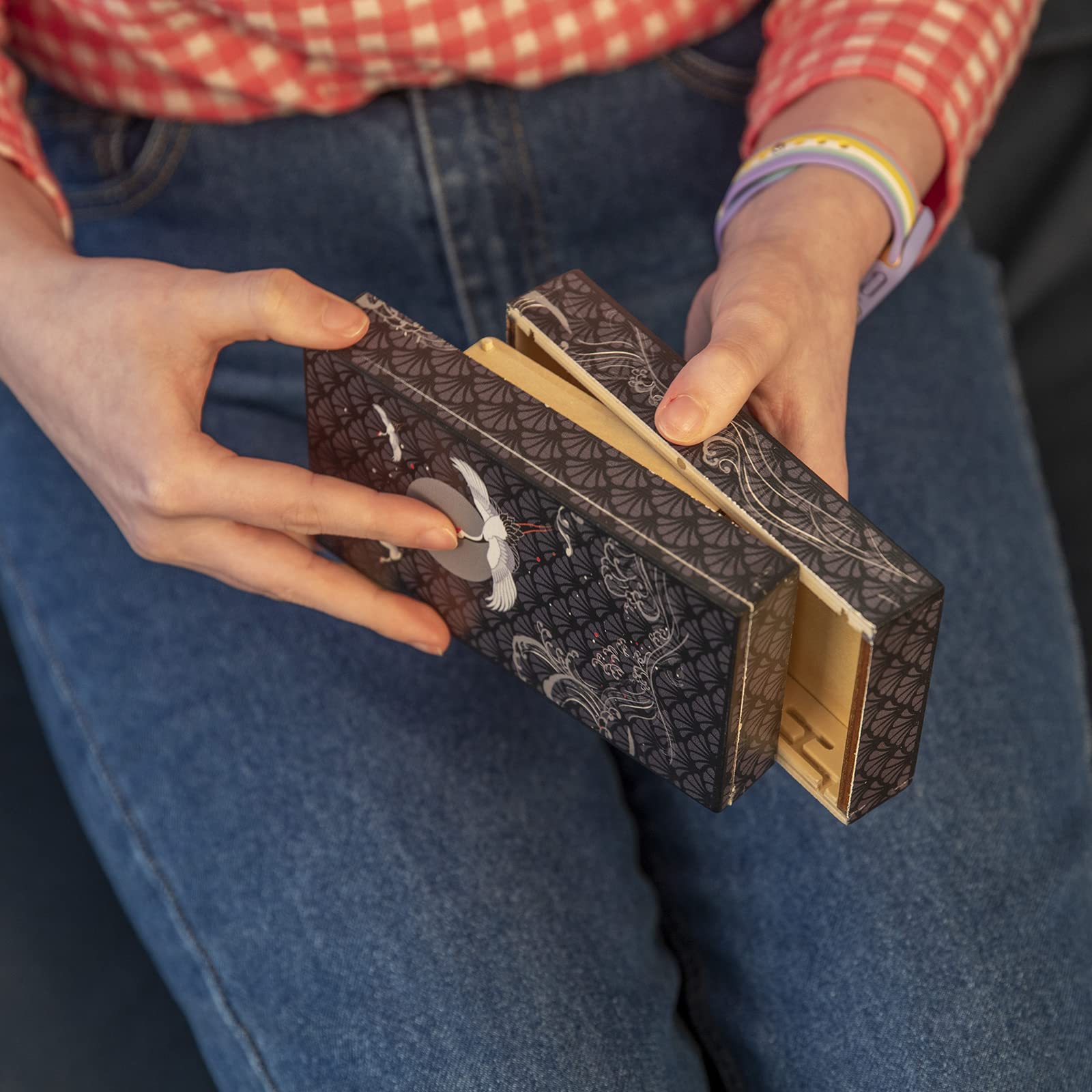 Amazon.com: Bits and Pieces 10 Step Secret Puzzle Box Japanese