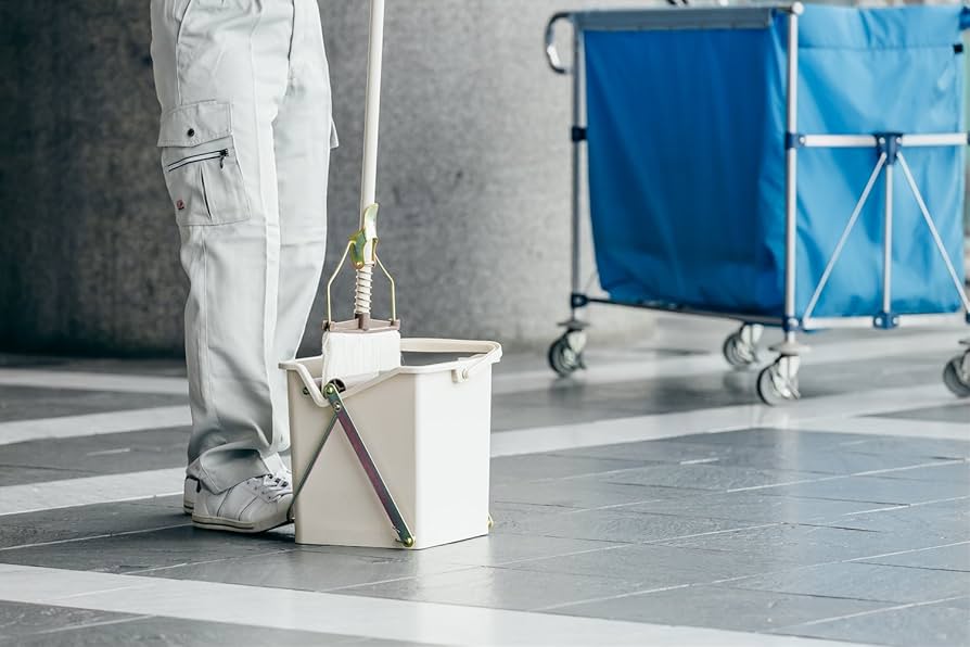 Amazon｜山崎産業 モップ絞り バケツ コンパクト 軽量 デイリー