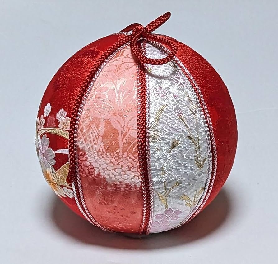 Amazon.co.jp: 手毬 まり 桜 刺繍 赤 花柄 金襴 木目込みまり 置物